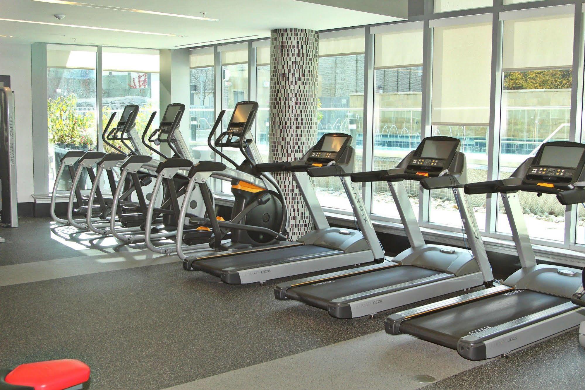 Weichert Suites At The Ovation ماكلين المظهر الخارجي الصورة